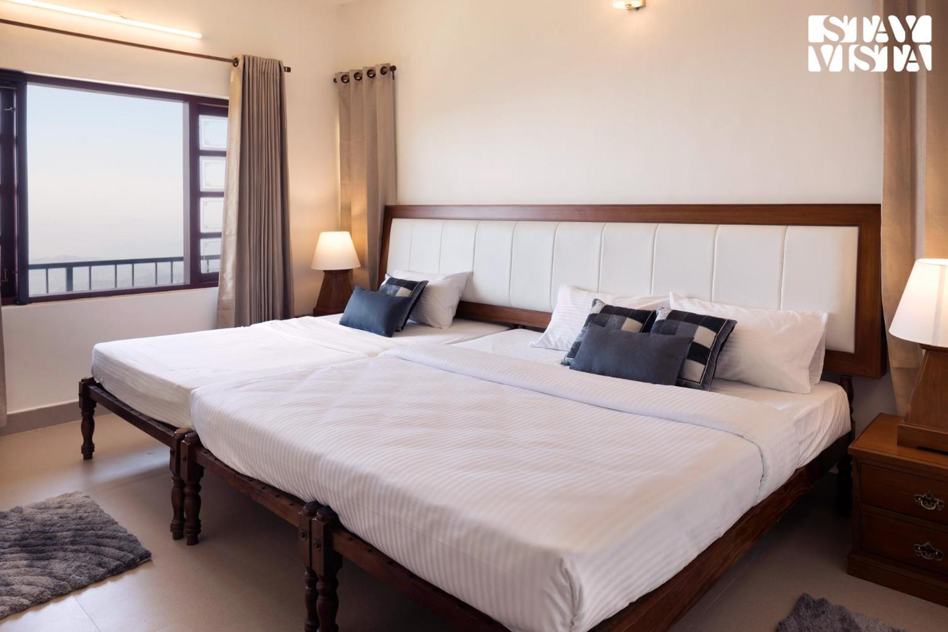 Stayvista At Vale Echoes - Breakfast Included Munnar Exterior photo